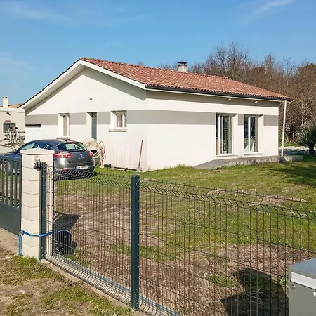 Stunning Home In Talais *