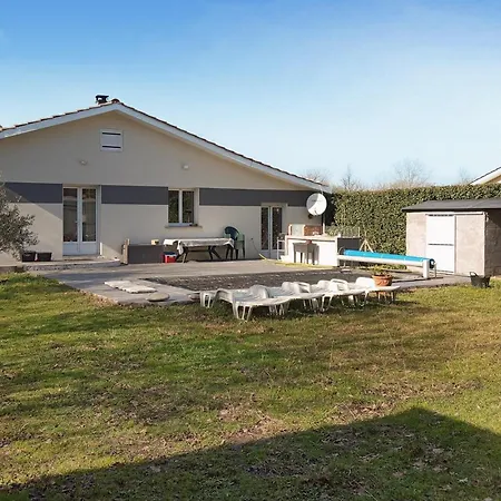 Stunning Home In Talais Talais